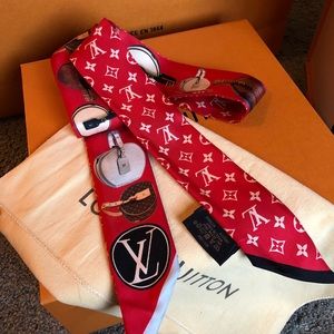 Authentic Louis Vuitton bandeau.